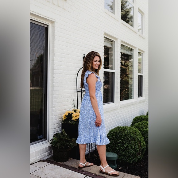 Staccato Smocked Blue Floral Bodice Midi Dress - Picture 2 of 10